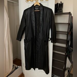 vintage leather trenchcoat - midsize friendly